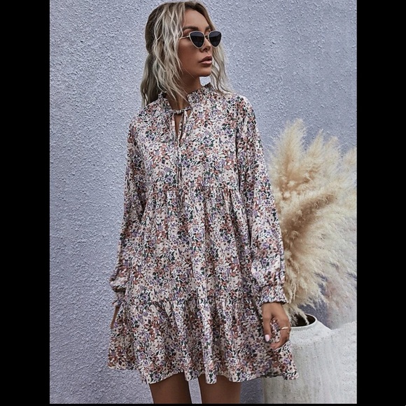 New Ruffle Floral Dress - Picture 2 of 10